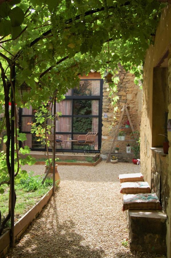 La Bucolique, Chambres Et Jardin D'Hotes Sabran Dış mekan fotoğraf