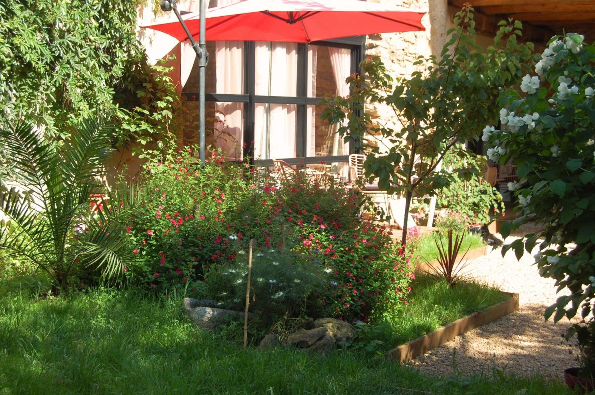 La Bucolique, Chambres Et Jardin D'Hotes Sabran Dış mekan fotoğraf